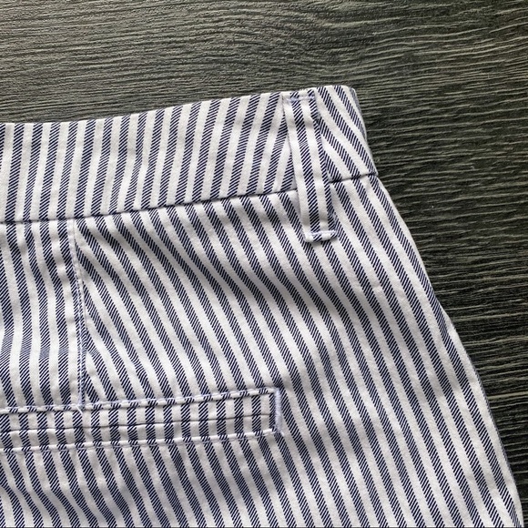 Old Navy 6 Mid rise Twill Shorts - Railroad Stripe - Picture 10 of 15